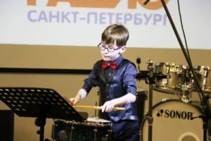 019 22xbkTucfDA